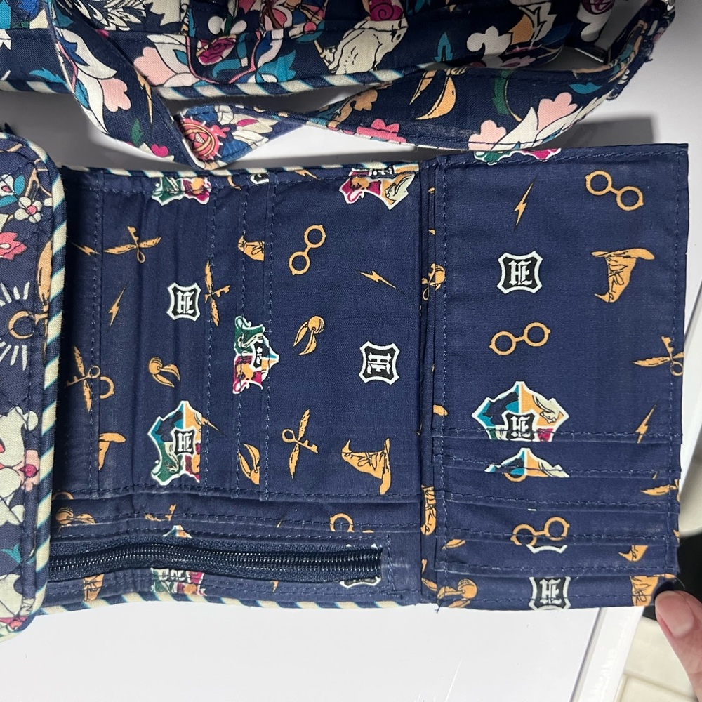 Harry Potter Vera Bradley Crossbody and Wallet! - Picture 7 of 7